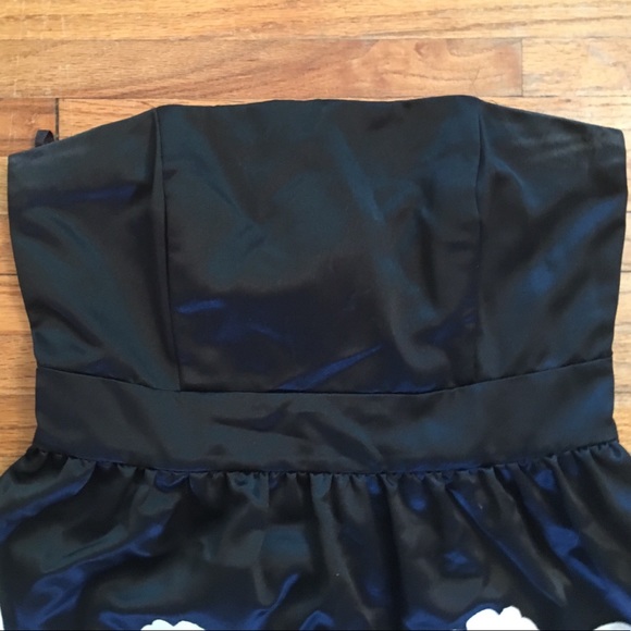 White House Black Market Strapless Dress - Size 6 - Picture 4 of 8